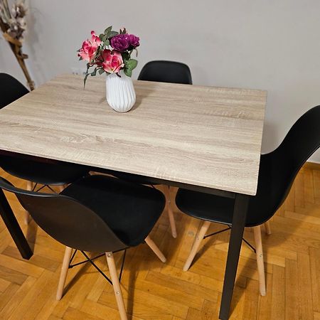 Cosy Apartment In The Heart Of The City Каламата Экстерьер фото
