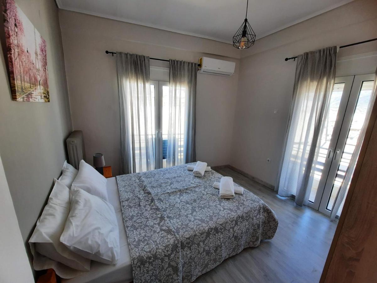 Cosy Apartment In The Heart Of The City Каламата Экстерьер фото