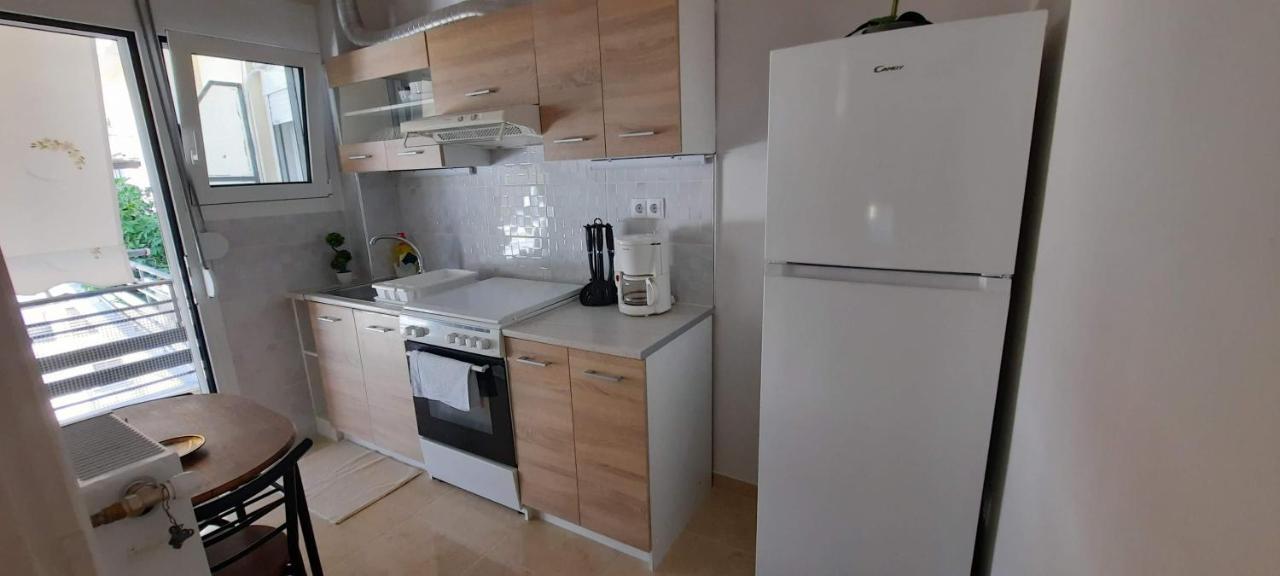 Cosy Apartment In The Heart Of The City Каламата Экстерьер фото