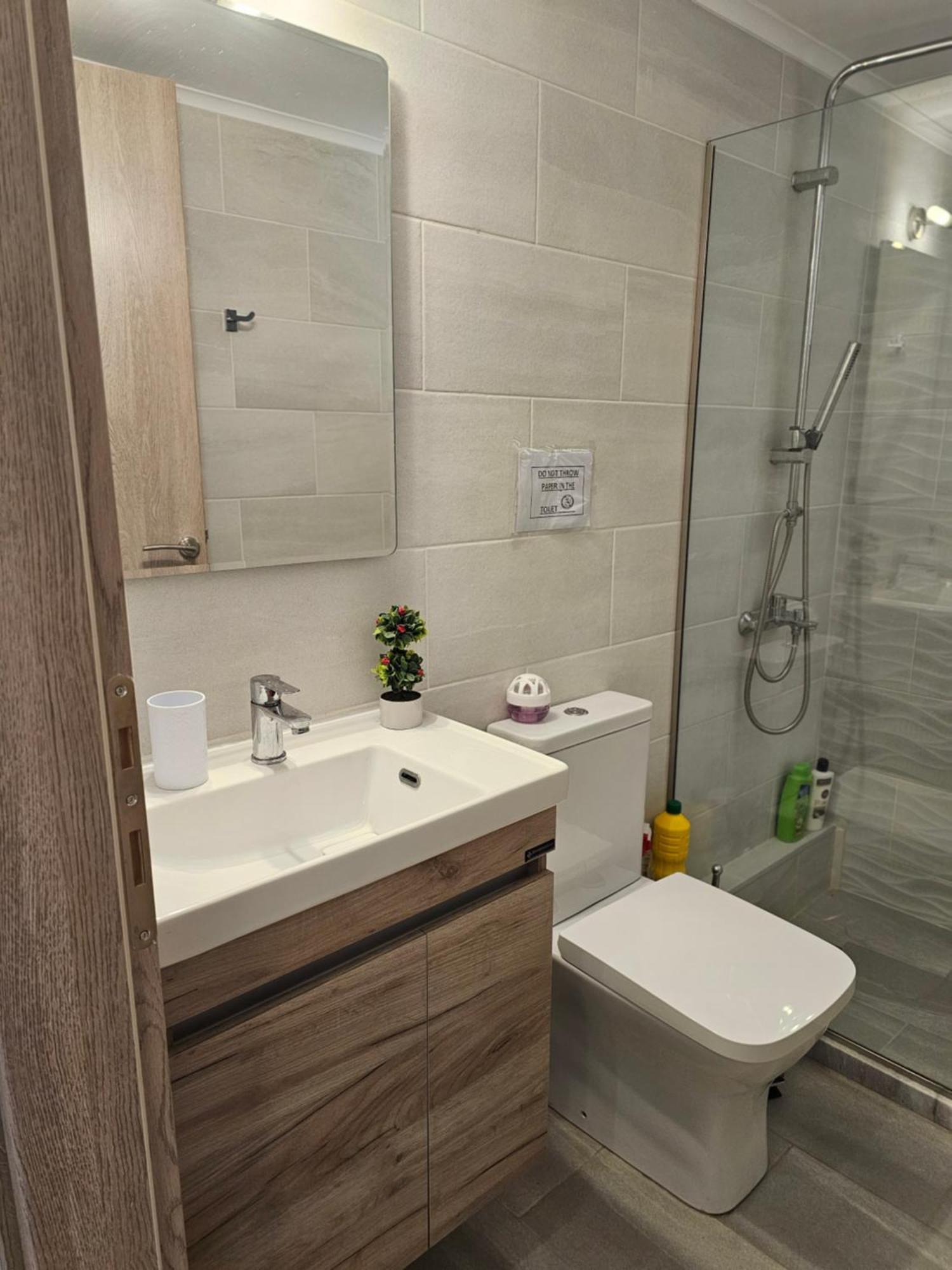 Cosy Apartment In The Heart Of The City Каламата Экстерьер фото